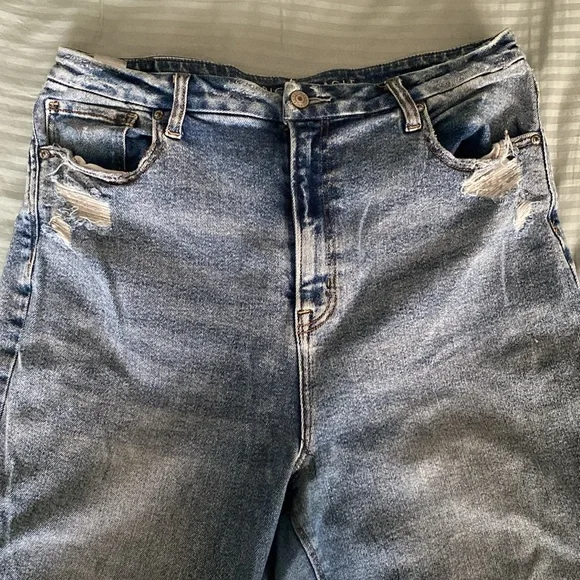 Slightly distressed light-wash mom jeans from American Eagle size 16. - Picture 3 of 5